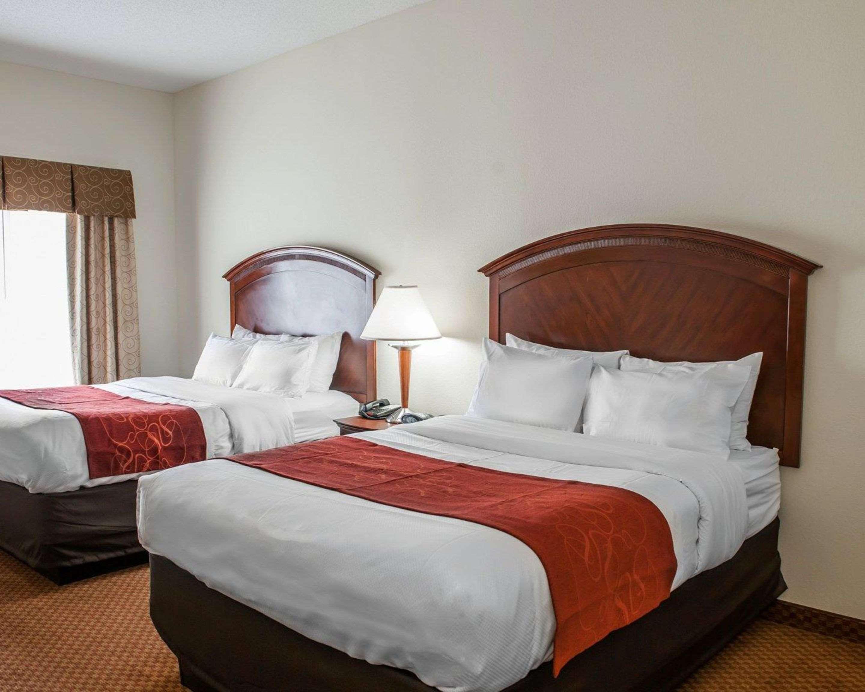 Comfort Suites Near Indianapolis Airport Buitenkant foto
