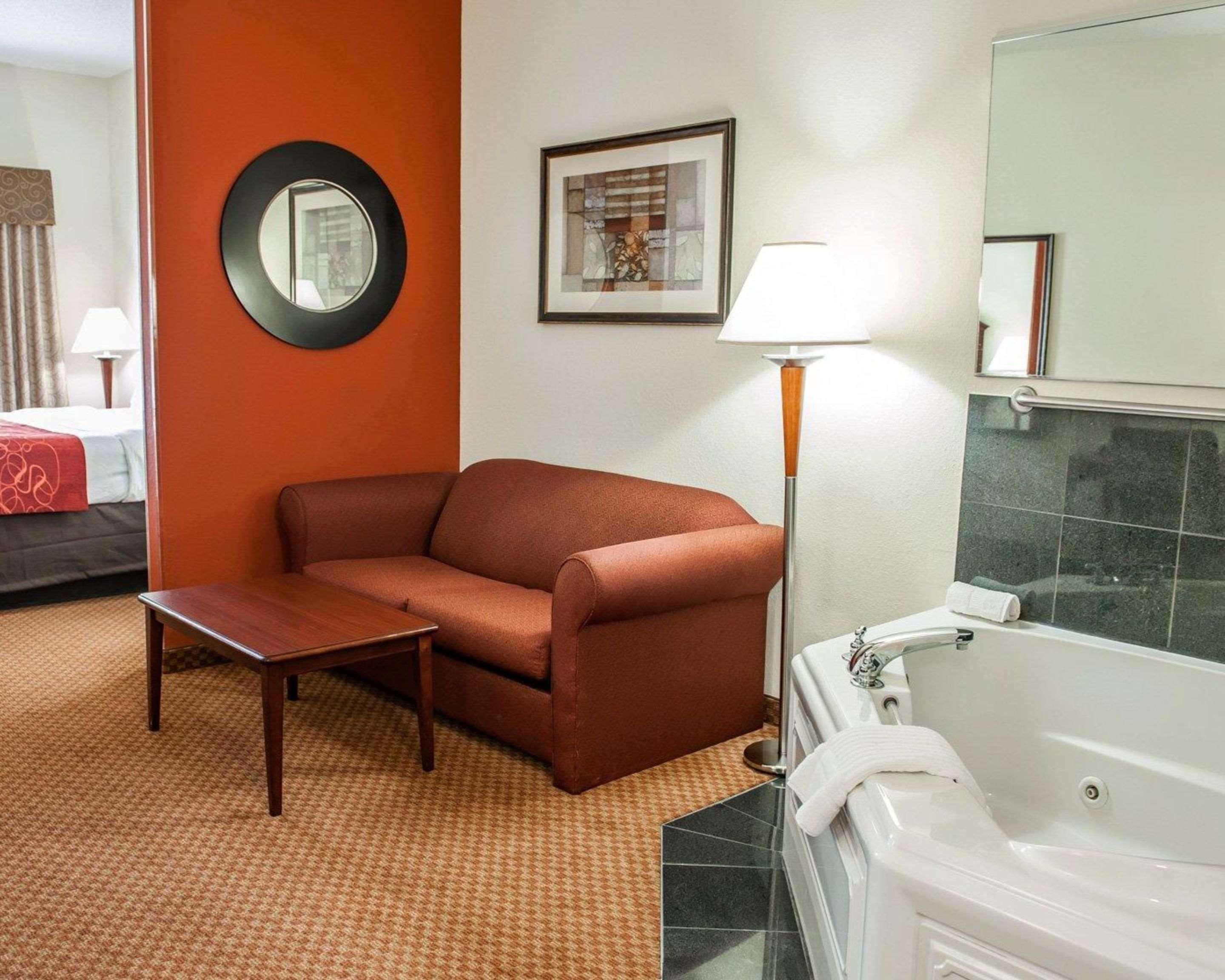 Comfort Suites Near Indianapolis Airport Buitenkant foto