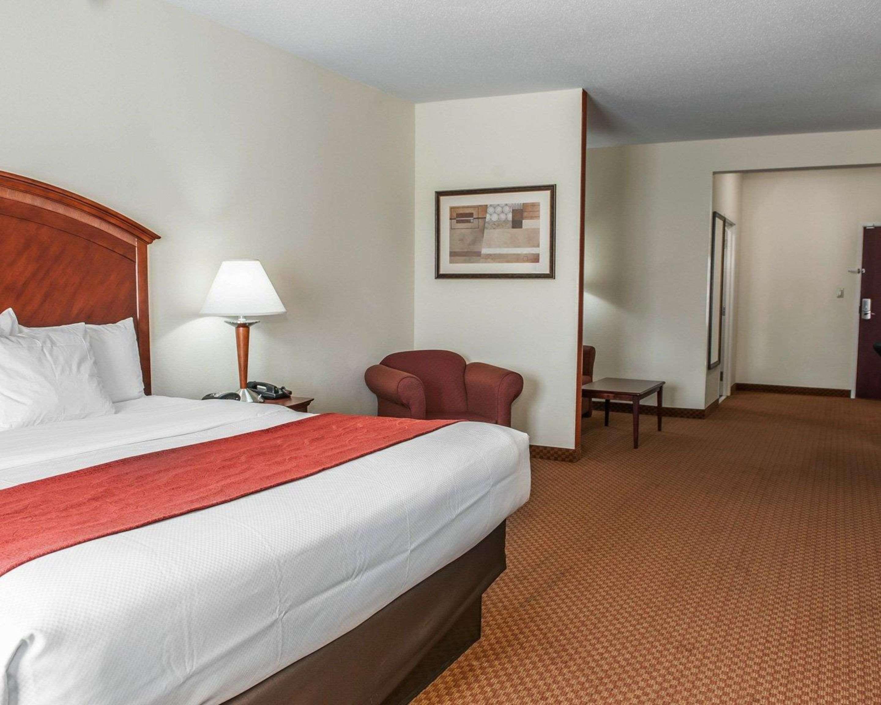 Comfort Suites Near Indianapolis Airport Buitenkant foto