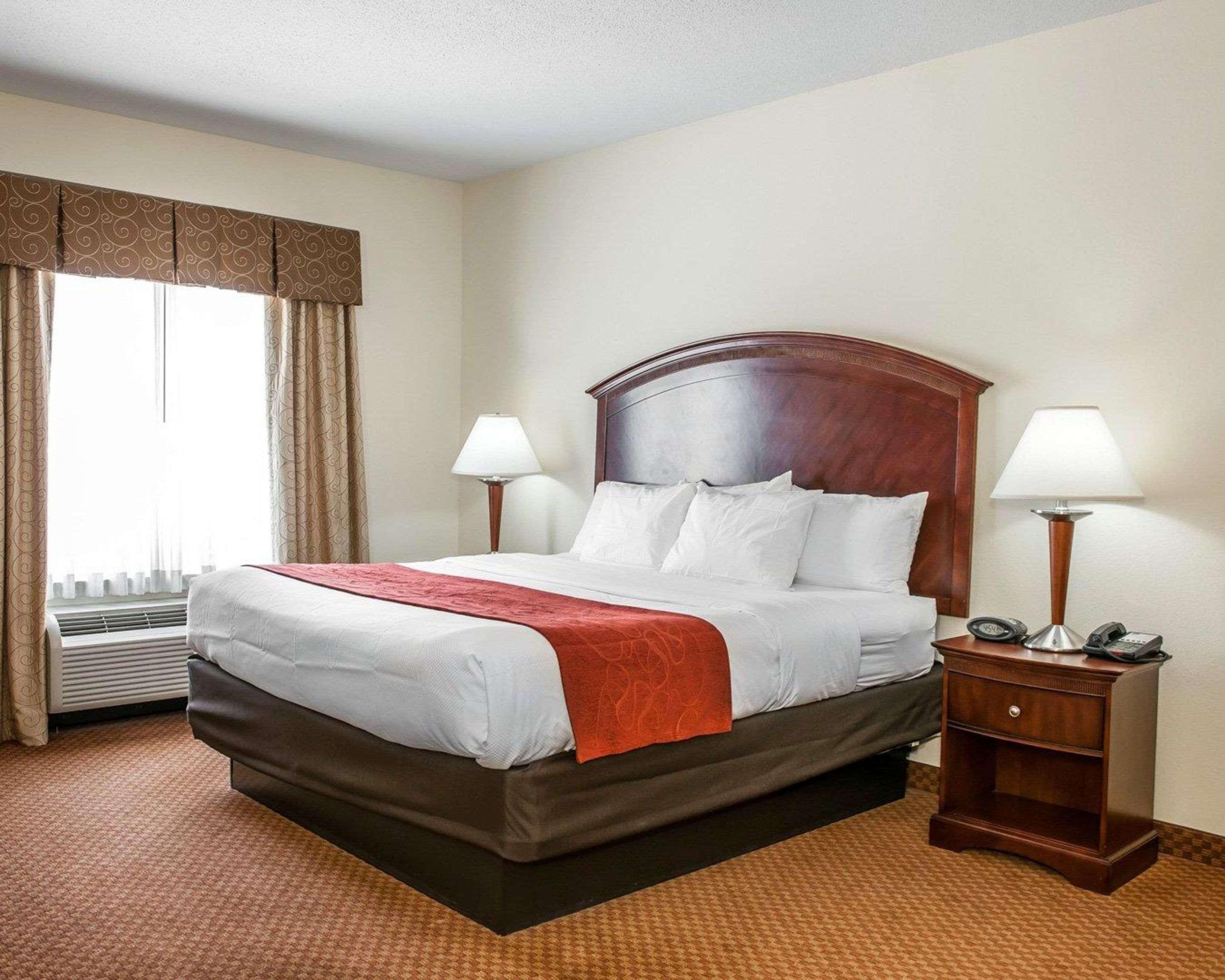 Comfort Suites Near Indianapolis Airport Buitenkant foto