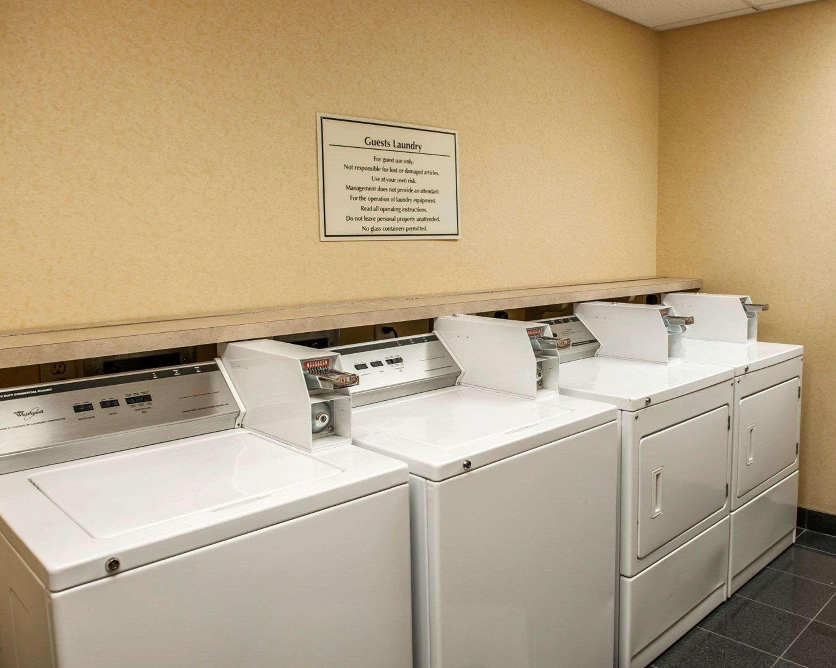 Comfort Suites Near Indianapolis Airport Buitenkant foto