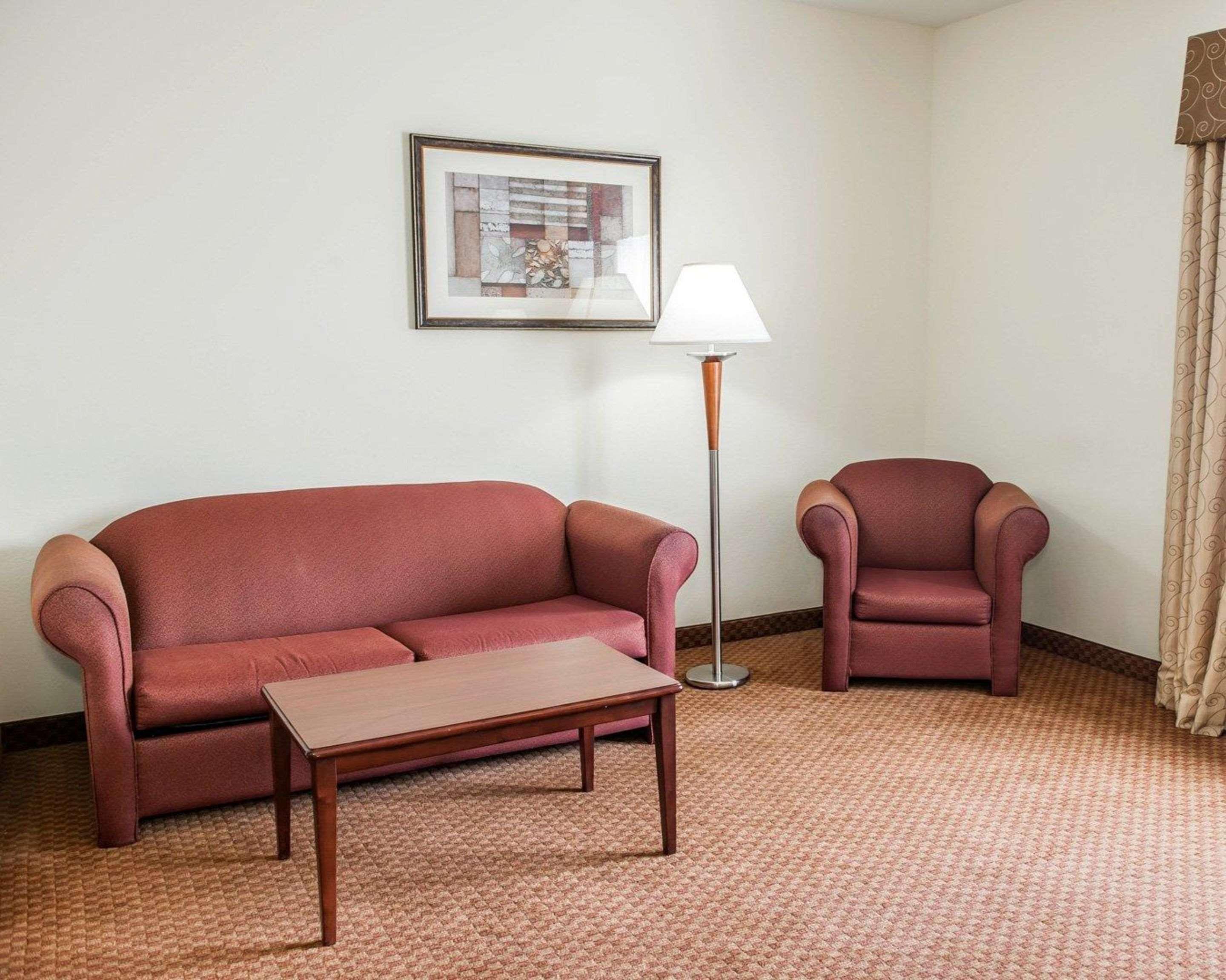 Comfort Suites Near Indianapolis Airport Buitenkant foto