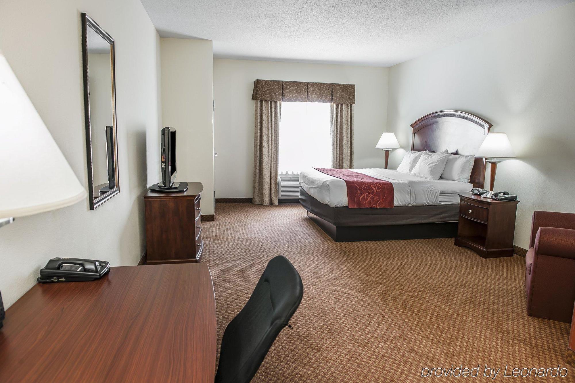 Comfort Suites Near Indianapolis Airport Buitenkant foto