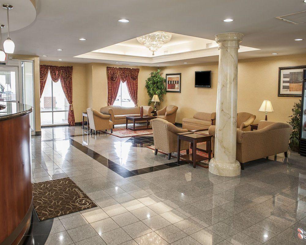 Comfort Suites Near Indianapolis Airport Buitenkant foto