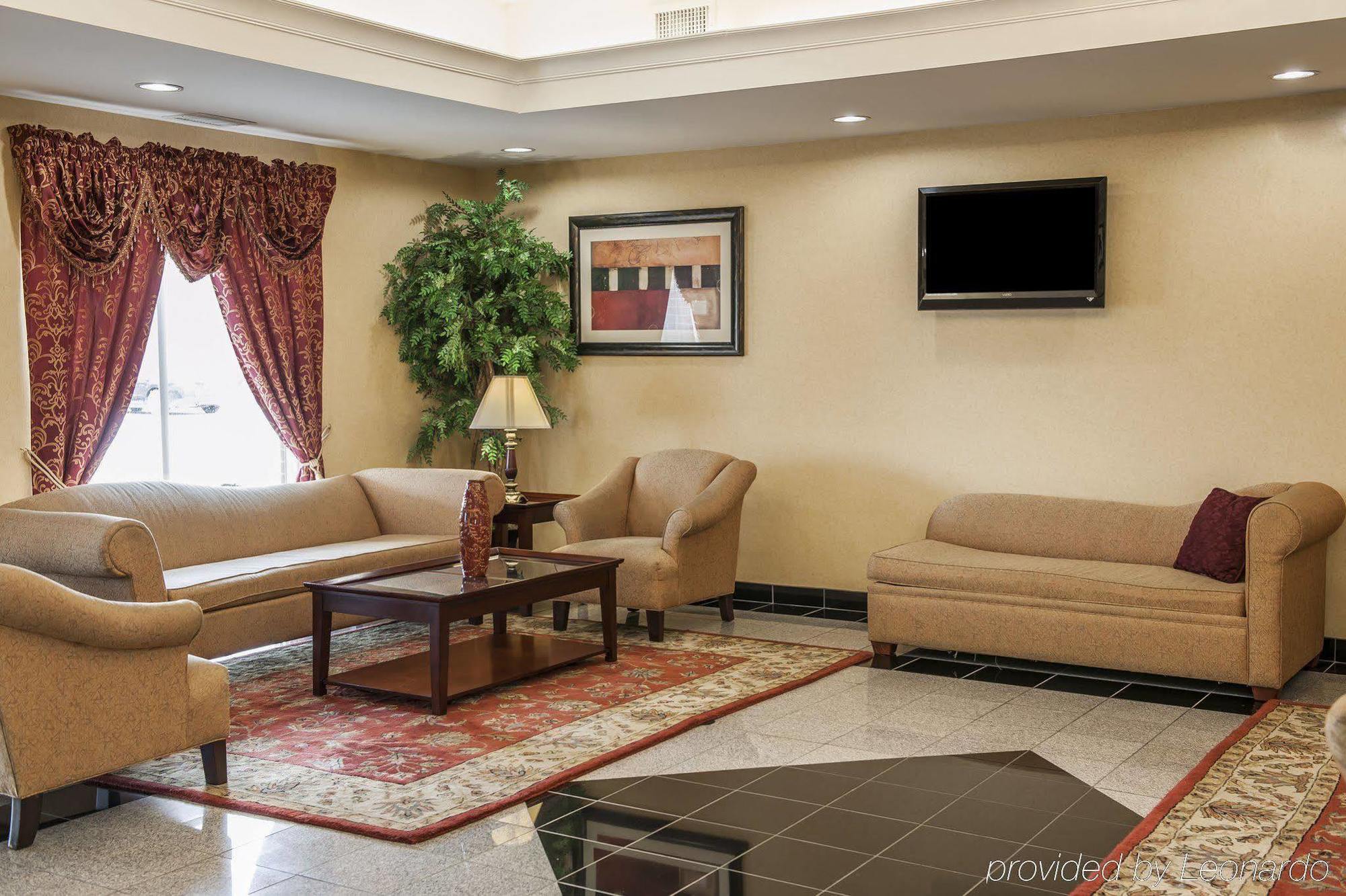Comfort Suites Near Indianapolis Airport Buitenkant foto