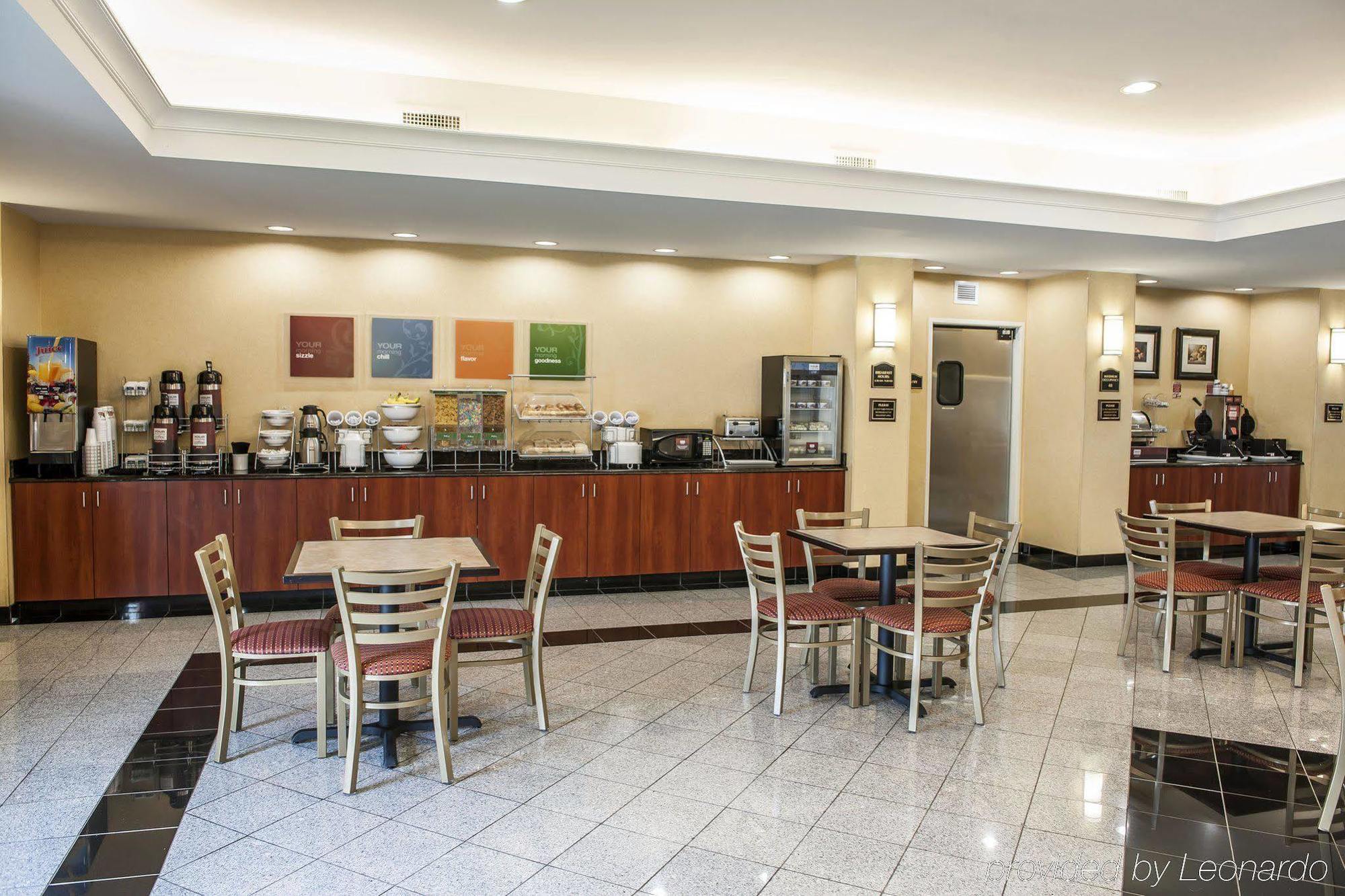 Comfort Suites Near Indianapolis Airport Buitenkant foto