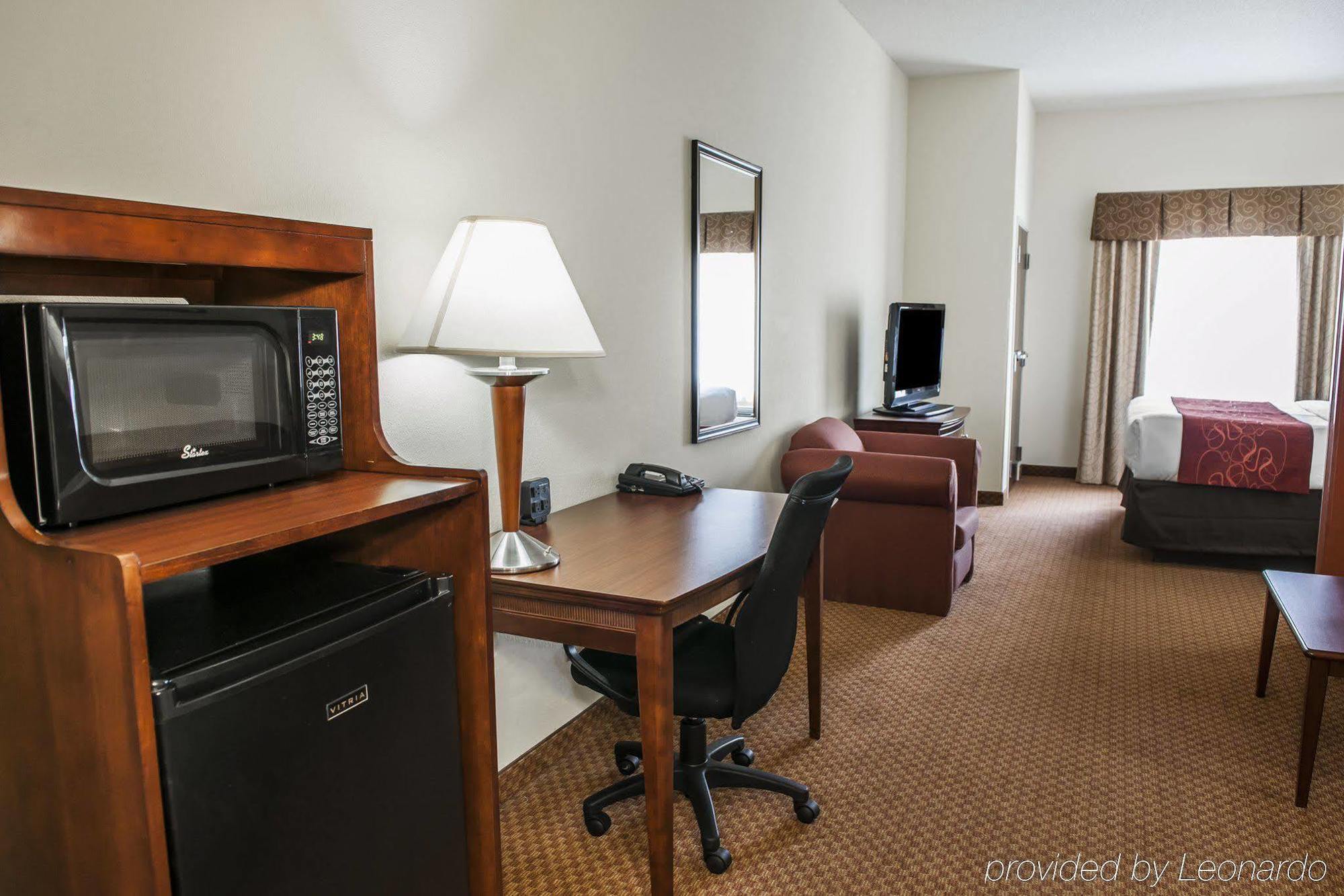 Comfort Suites Near Indianapolis Airport Buitenkant foto