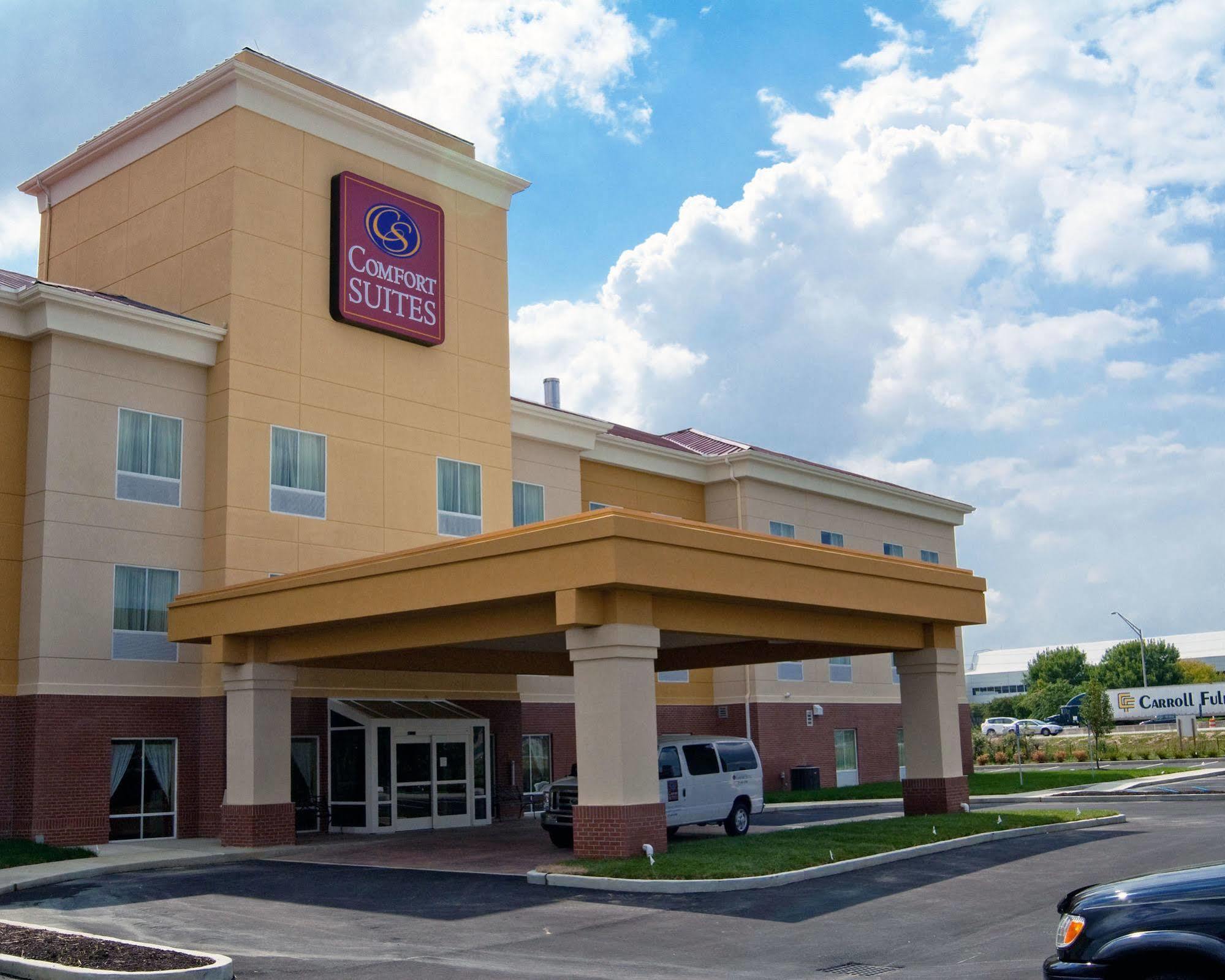 Comfort Suites Near Indianapolis Airport Buitenkant foto